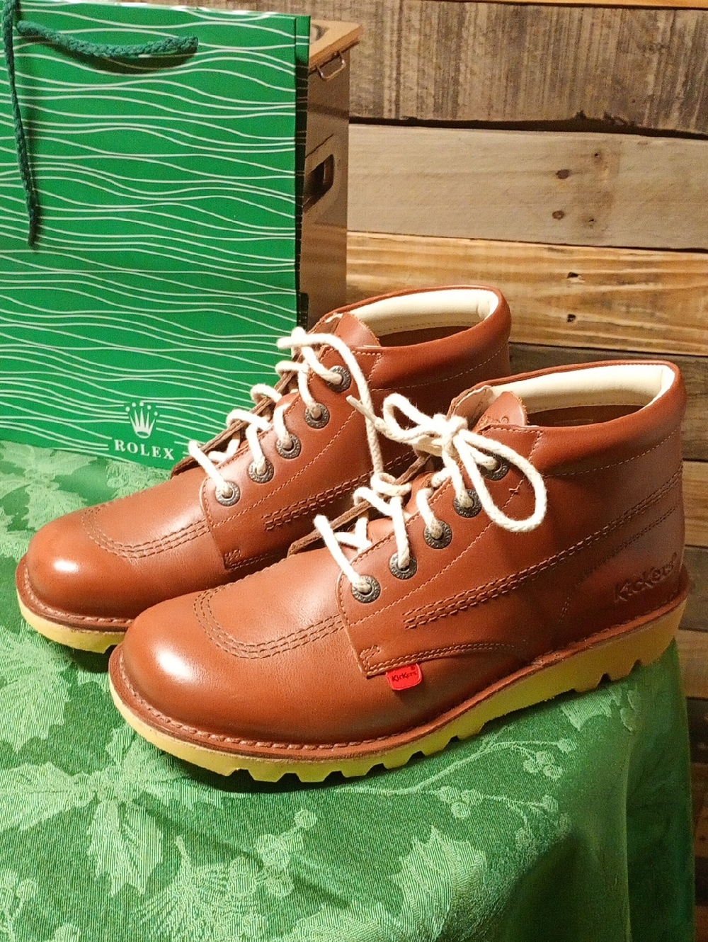 Kickers Men’s Brown Leather Chukka Boots with Cream Laces